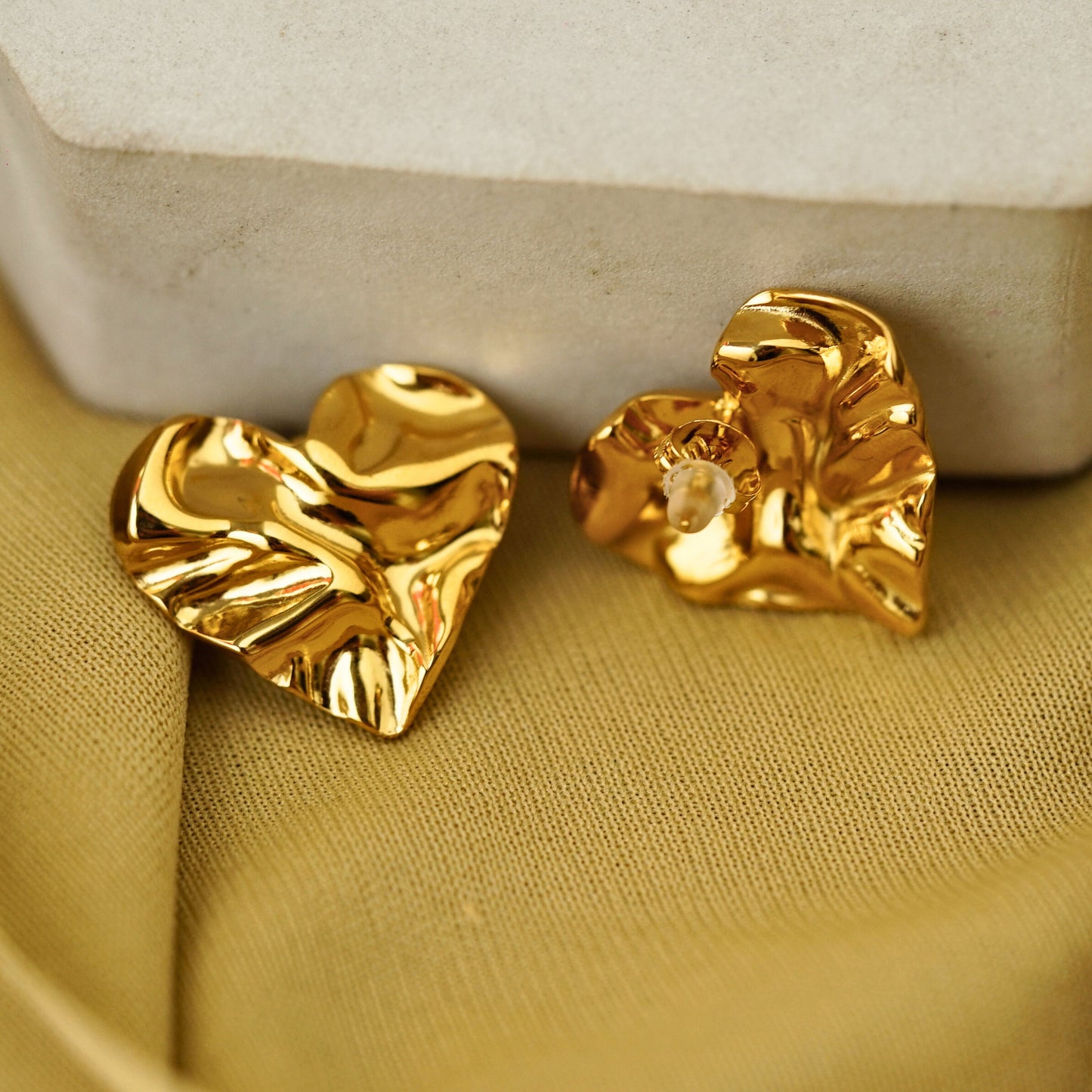 Tentmentise Heart Earrings
