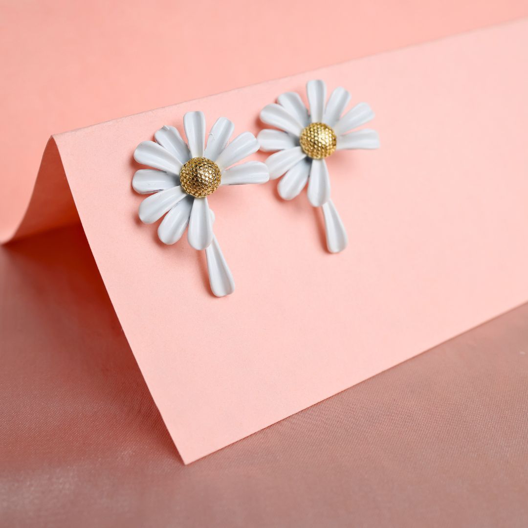 Oxeye Daisy Earrings
