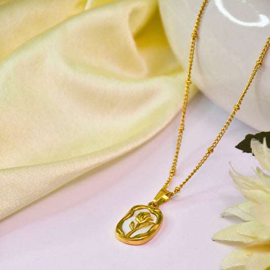 Glamlife Rose Pendant