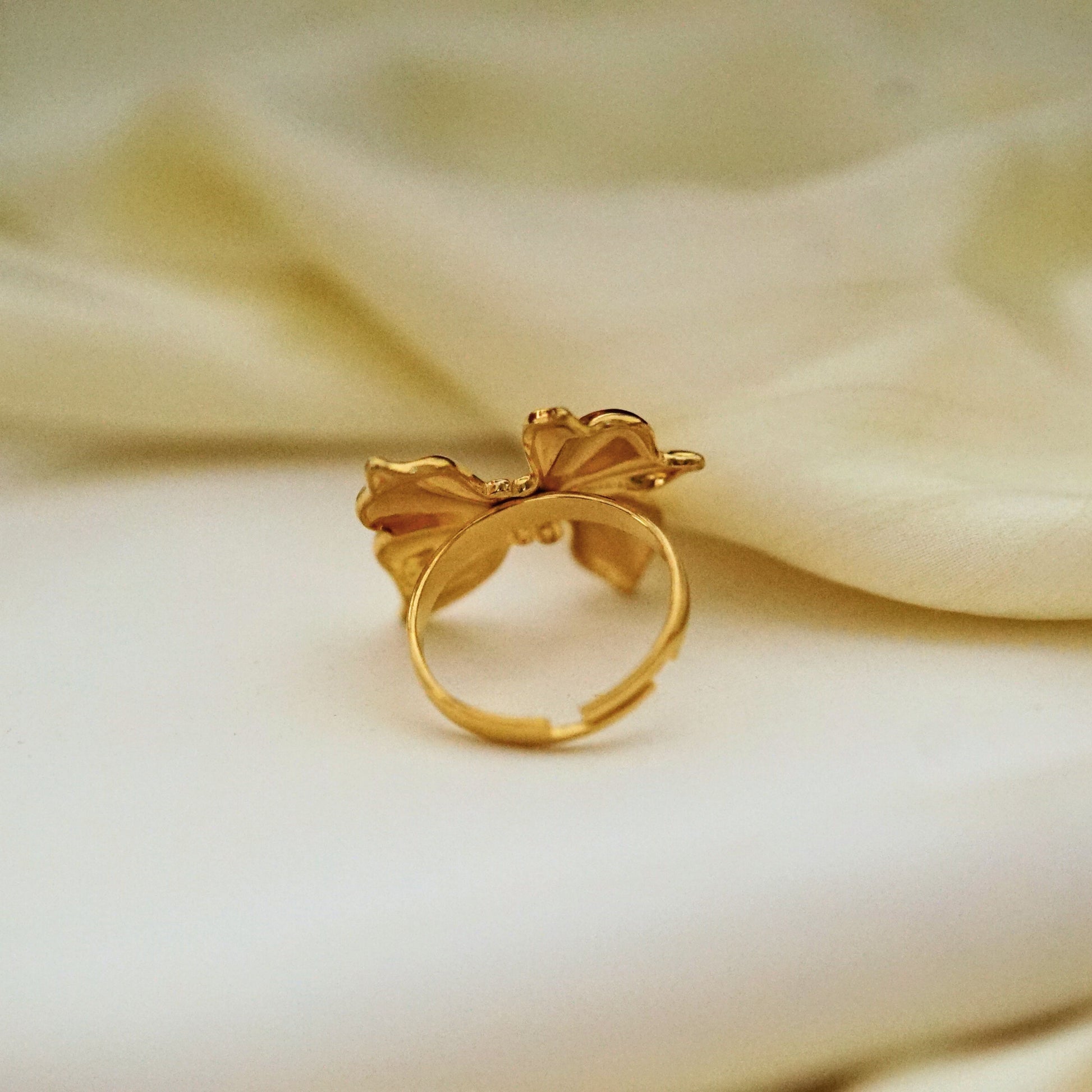 Knobs Bow Tie Adjustable ring