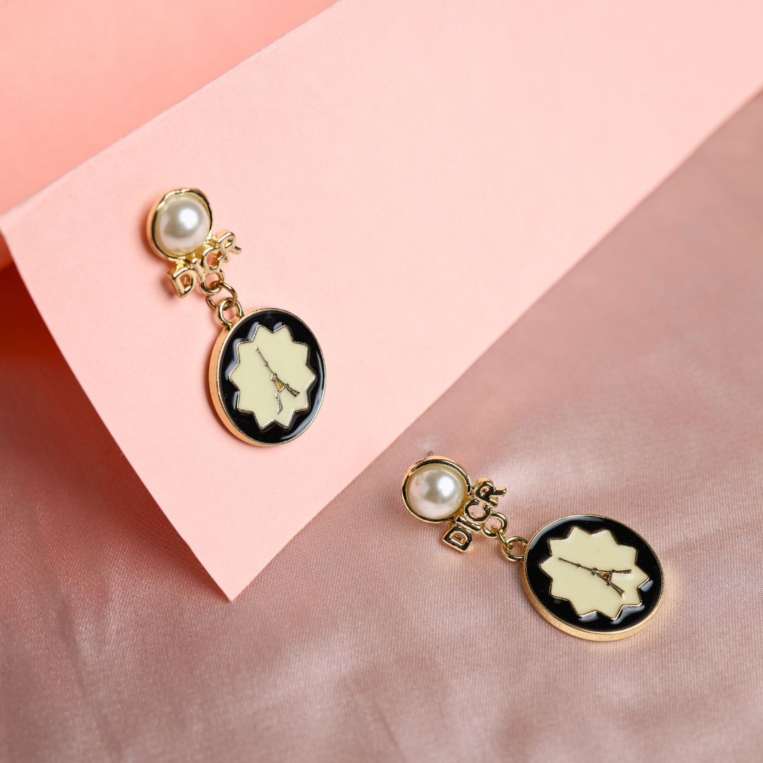 Paris Vibes Earrings