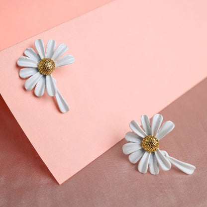 Oxeye Daisy Earrings